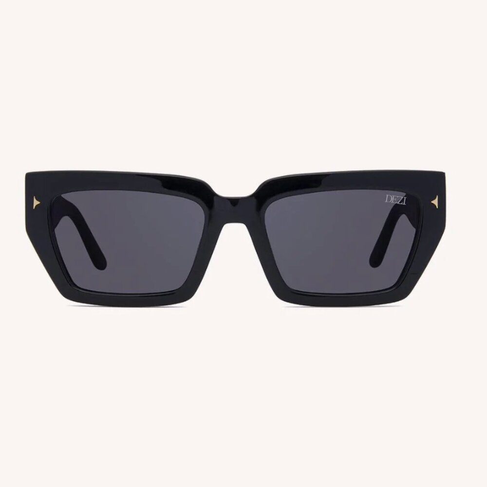NWOT SWITCH BLACK DEZI SUNGLASSES